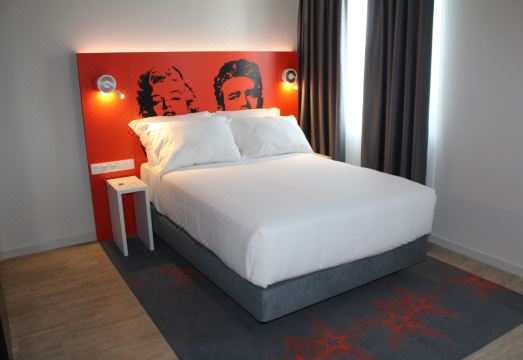 스타 인 리스본 에어포트