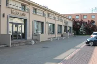 MH Hotel Piacenza Fiera Hotels near Le Club Sport Wellness