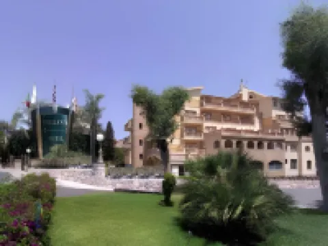 Hellenia Yachting Hotel & Spa Hotele w: Giardini Naxos