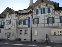 Hotel Schweizerhof Hôtels à proximité de : Château de Uster