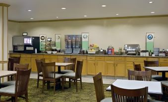 Country Inn & Suites by Radisson, Grand Rapids Airport, MI