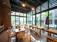 Imperial Dynasty Exquisite Hotel