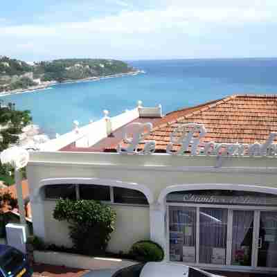 Hôtel Le Roquebrune Hotel Exterior