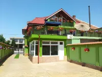 Nest Guesthouse Hotel dekat Monumentul eroilor / Monument to the heroes