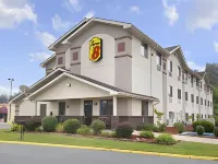 Super 8 by Wyndham Summersville Các khách sạn ở Summersville