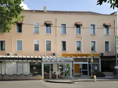 Cit'Hôtel le Louvre Orange 쎄히녕-듀-꽁따 호텔