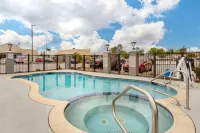 Country Inn & Suites by Radisson, The Woodlands - Hot Tub
