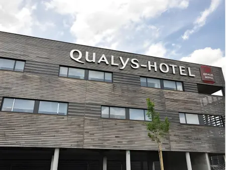 Padja Hôtel & Spa Vannes Отели рядом с достопримечательностью «Stade de la Rabine»