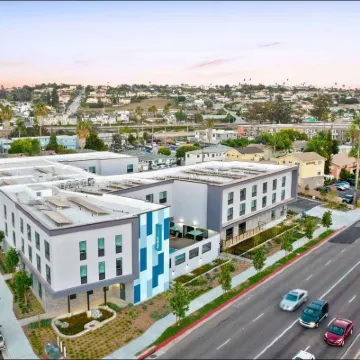 Fairfield Inn & Suites San Diego Pacific Beach Các khách sạn gần Bãi biển Thái Bình Dương