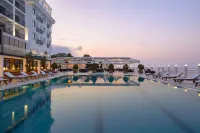 La Quinta by Wyndham Giresun - Pools