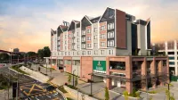 Arena Premier Hotel Hotels near Royal Gallery Tuanku Ja'afar