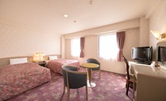 Main Hotel