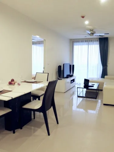 รูปภาพของConvenient sea view apartment at The Unity