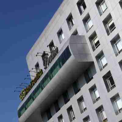 Santika Premiere Dyandra Hotel & Convention - Medan Hotel Exterior