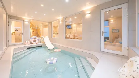 Gyeongju Wony Uni Kids Pool Villa Отели рядом с достопримечательностью «Gameunsa»