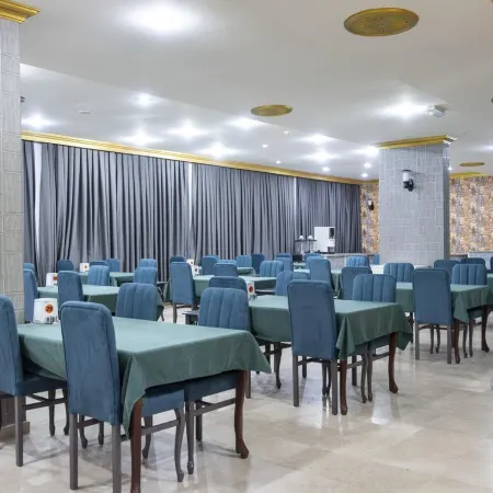 Mustis Royal Plaza Hotel