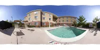 Holiday Inn Express & Suites ROSEVILLE - GALLERIA AREA by IHG - Swimmingpools
