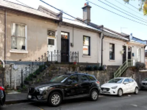 Luxico Little Charles (Pet Friendly) Hotels in Fitzroy