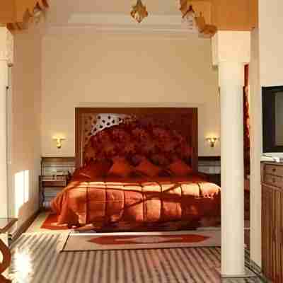Hotel Transatlantique Rooms