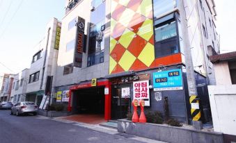 로즈모텔 썸네일