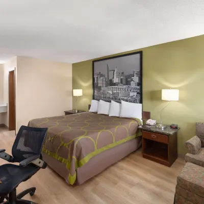 Super 8 by Wyndham Fort Mitchell Cincinnati Area Các khách sạn gần Nhà hát Taft