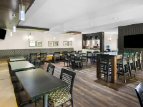 Best Western Plus Sunrise Inn Hoteles en Osoyoos