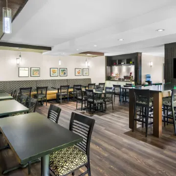 Best Western Plus Sunrise Inn