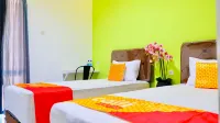 Modern Guest House by Calli Rooms Hotels in Kaliwates