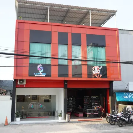 LaRose Guest House