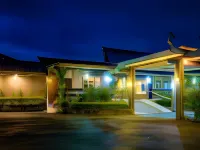 Tanoa Skylodge Hotel