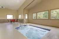 Sleep Inn & Suites Hotels in Lake Delton
