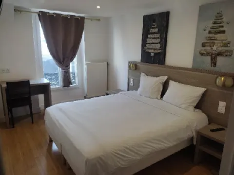 Luxelthe Hotels near Place du Tertre