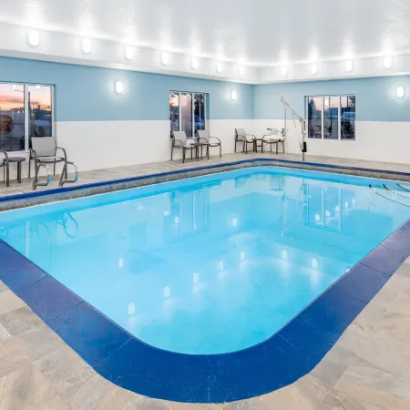 Holiday Inn Express & Suites CHEYENNE by IHG