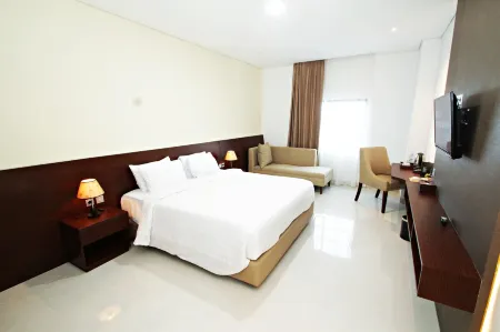 SM Tower Malioboro Hotel Отели в г. Ngampilan