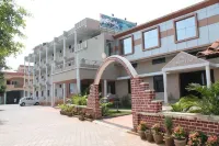 Hotel Parth Residency