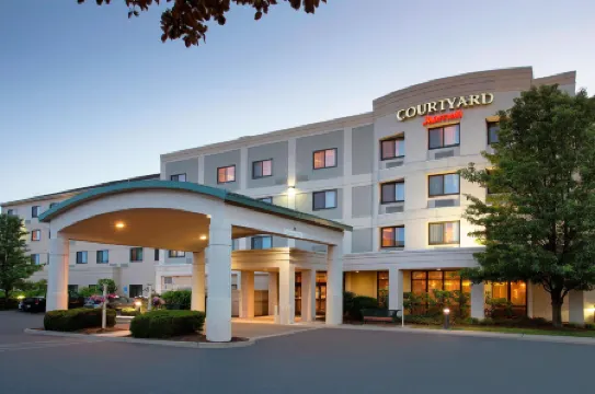 Courtyard Middletown Goshen