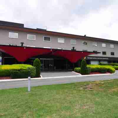 Pavilion On Northbourne Hotel Exterior