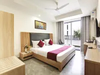 Saltstayz Premier - Cyber Hub Hotels near IndiGo