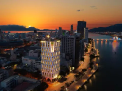 峴港海濱酒店大南 鄰近龍橋的酒店