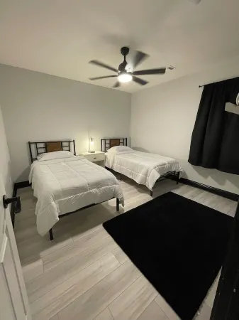 Cozy 3bed 2bath house on half ac of land mins from game time at the grounds