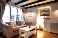 Beautiful cottage seconds from the famous picturesque harbour at Mevagissey Hotels in Mevagissey