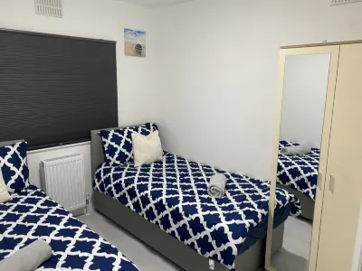 Peaceful Family friendly two bedroom apartment. 웸블리 파크 주변 호텔