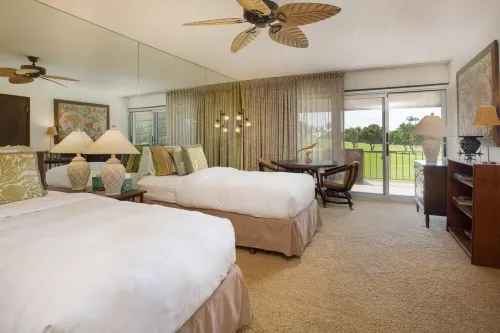 J200 - Closest Unit to Ocean, Corner Suite with Authentic Island Decor 2BD/2BA