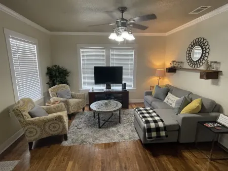 Clay Cottage- Magnolia, Baylor and Downtown Waco