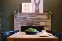 Mountain Escape/Hot Tub/Sauna/Firepit/Beach Access