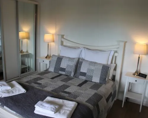 Cosy 3 bedroom cottage in the centre of Kingscote Hotels in Kingscote