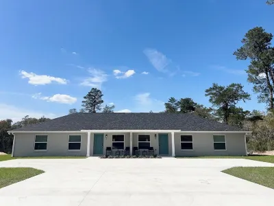 Doubletree village 2 duplexes Hotels near Spruce Creek Preserve Guard