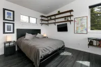Epic Columbia River views * New Modern Home in the heart of the gorge.