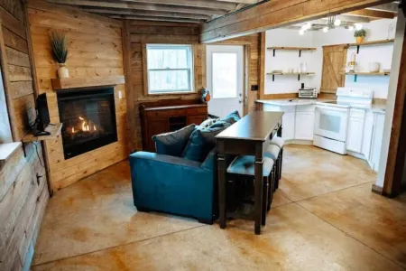 Gorgeous Carriage House! Отели в г. Licking County