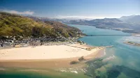 Stunning Grand Country House, Fabulous Sea Views in Llwyngwril Snowdonia (Eryri)